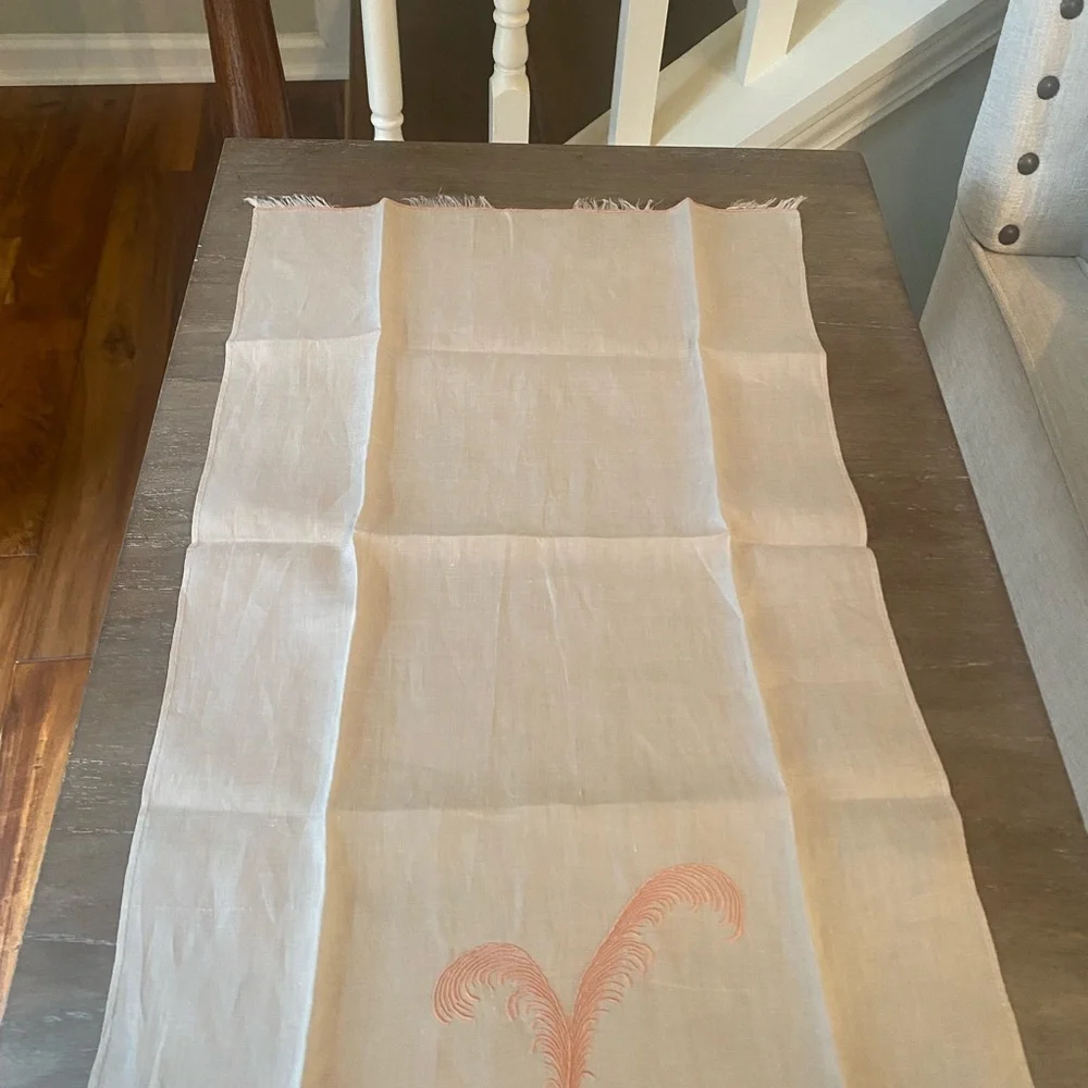 2 MARGHAB MADEIRA LINEN FINGER TIP GUEST TOWELS, 